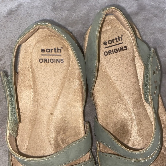 0704 Earth Green Sandals Comfortable Slip-On Design - Picture 6 of 10